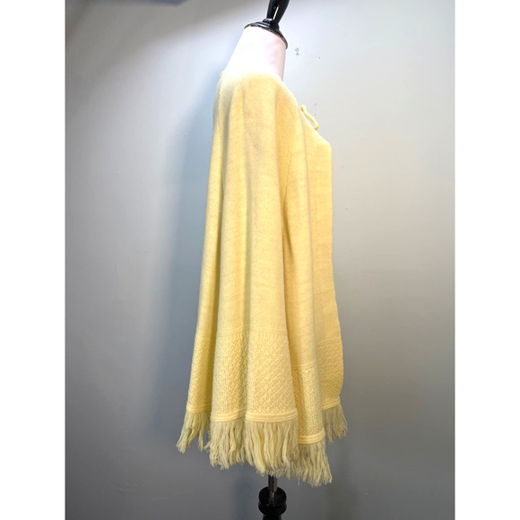 Vintage Poncho Cape One Size Yellow Fringed 60s 70s Mod Open Front Sweater - Picture 8 of 10